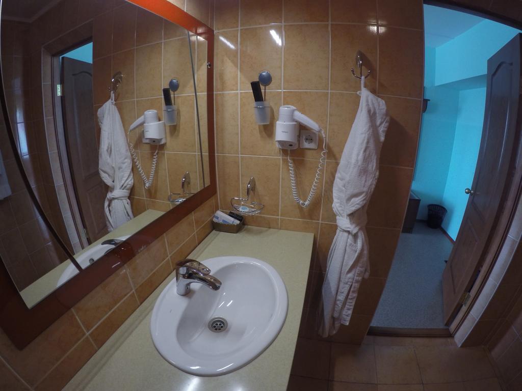 Kurmet Hotel Oral Camera foto