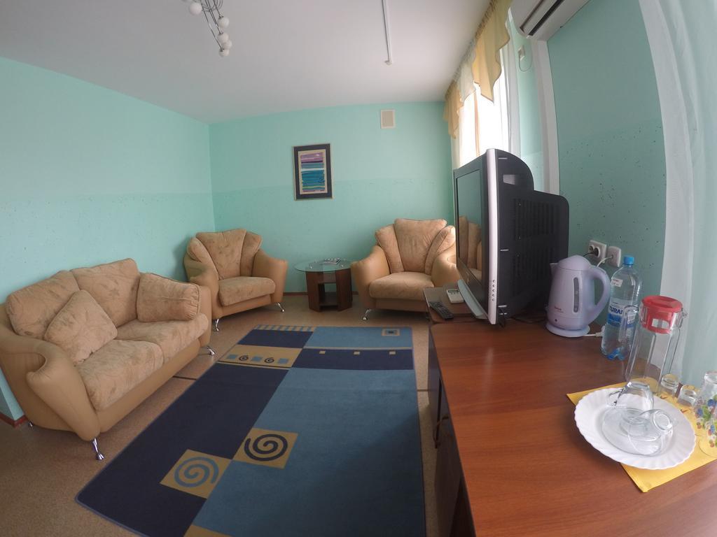 Kurmet Hotel Oral Camera foto