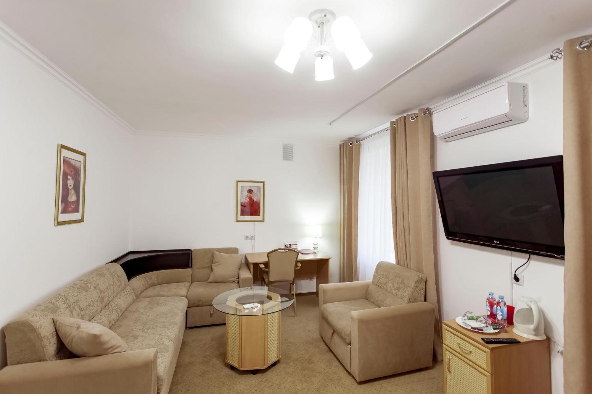 Kurmet Hotel Oral Esterno foto