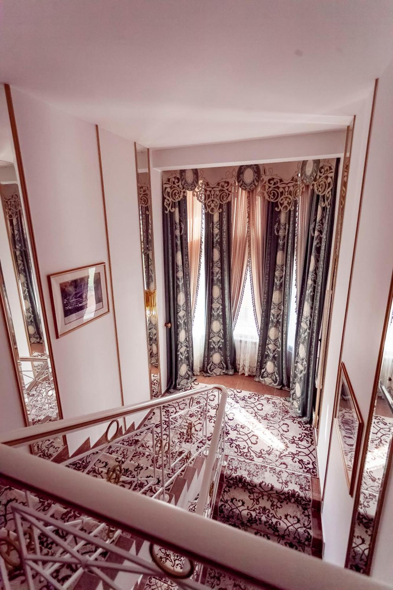 Kurmet Hotel Oral Esterno foto