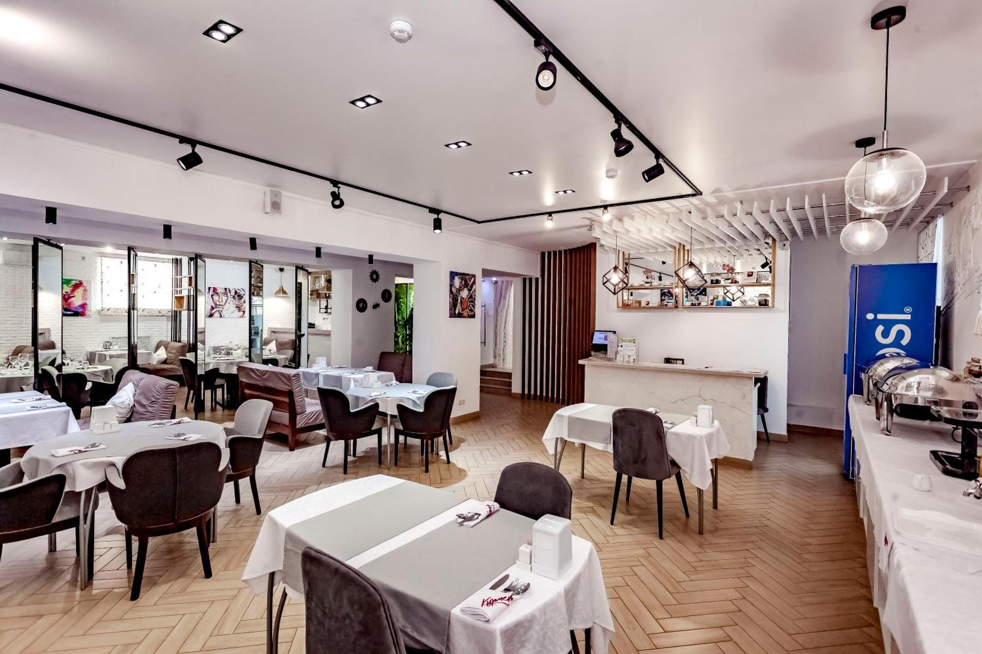 Kurmet Hotel Oral Esterno foto