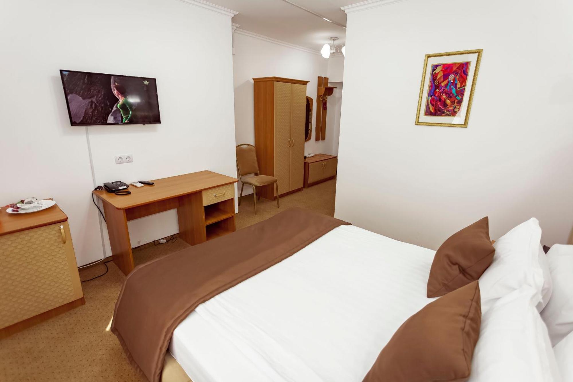 Kurmet Hotel Oral Esterno foto
