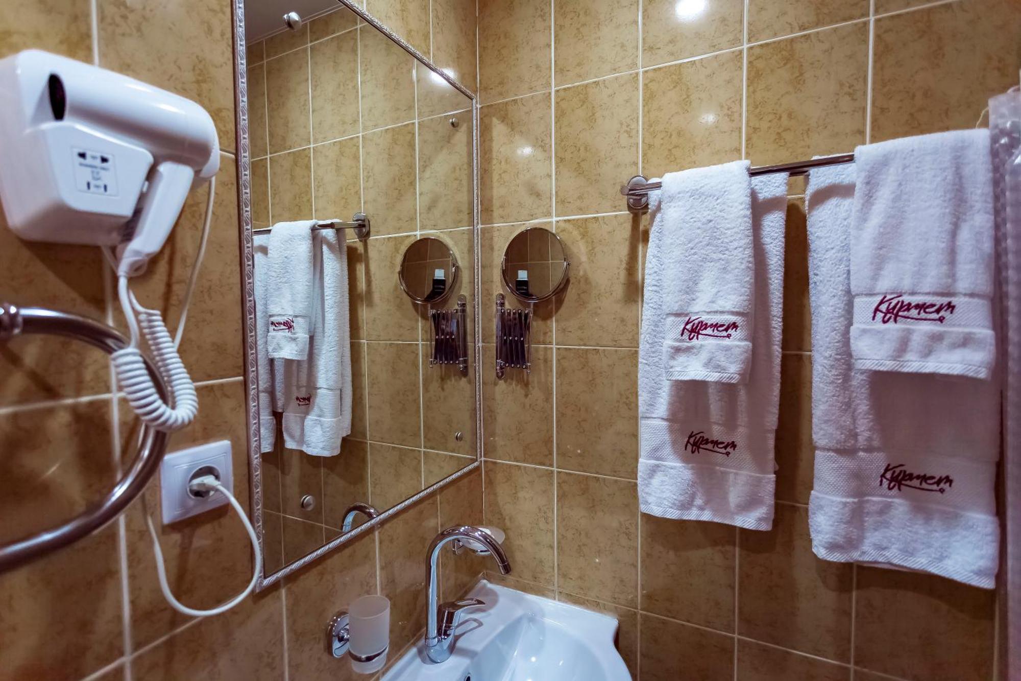 Kurmet Hotel Oral Esterno foto