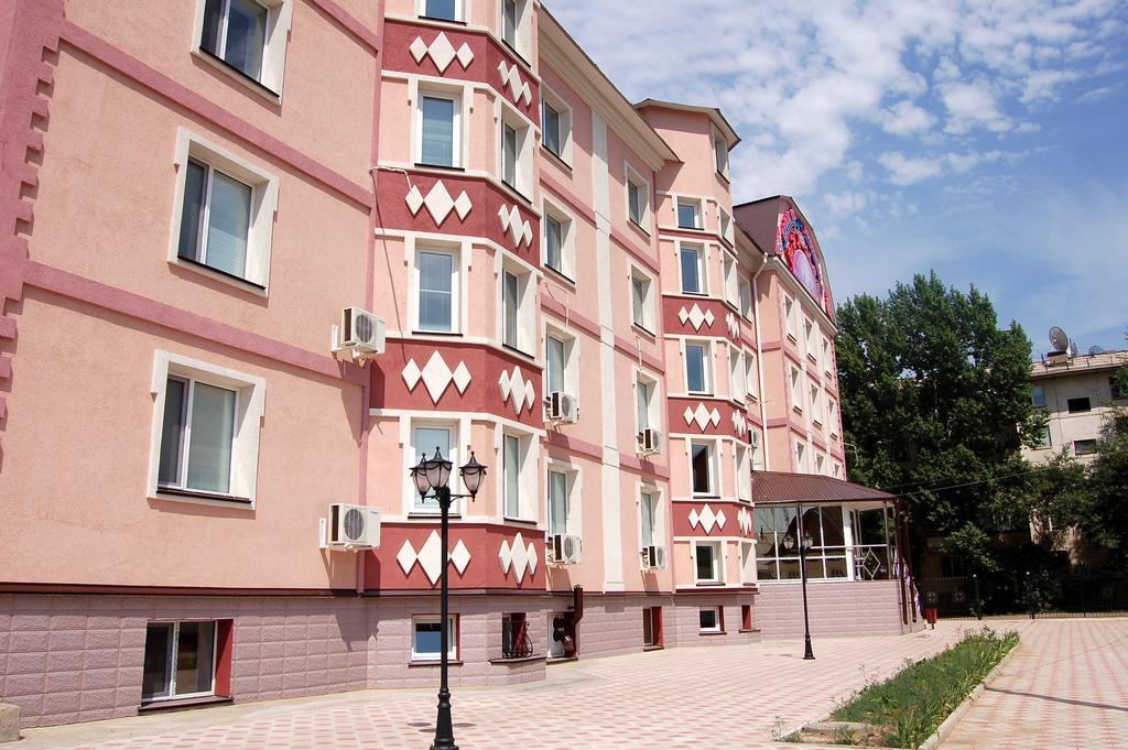 Kurmet Hotel Oral Esterno foto